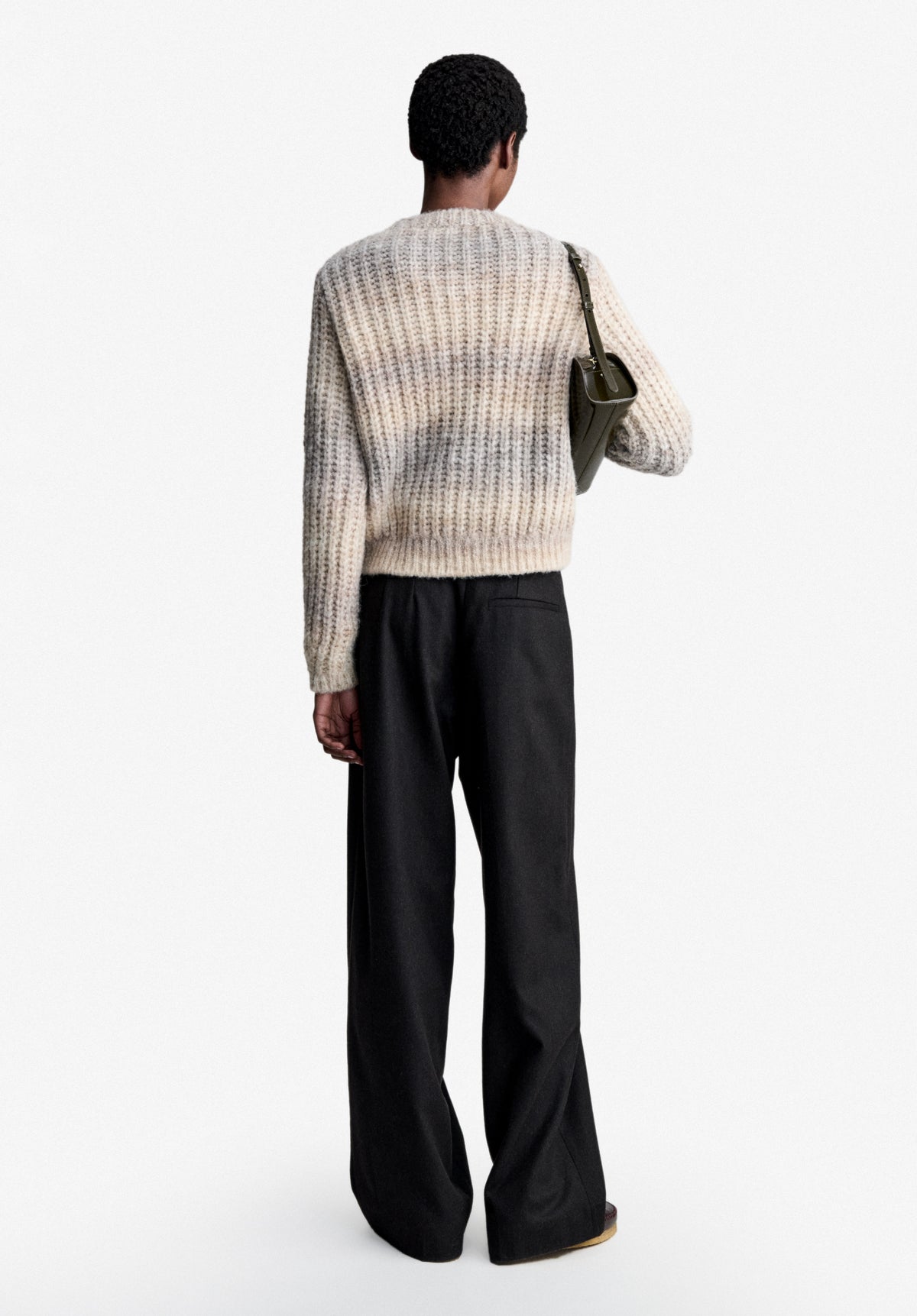Light beige chunky knit sweater - 2