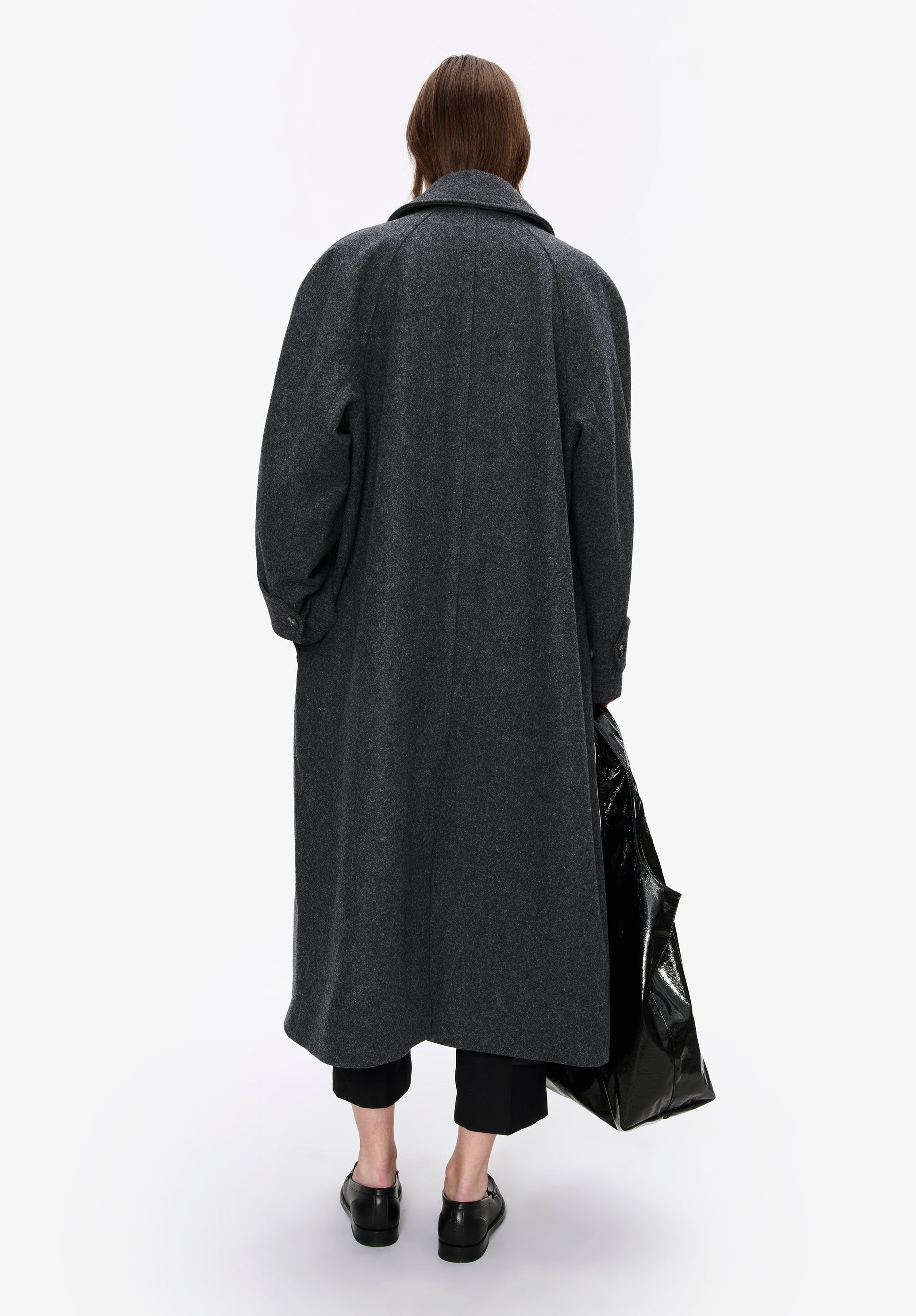 Solid-colour coat with raglan sleeves - 3