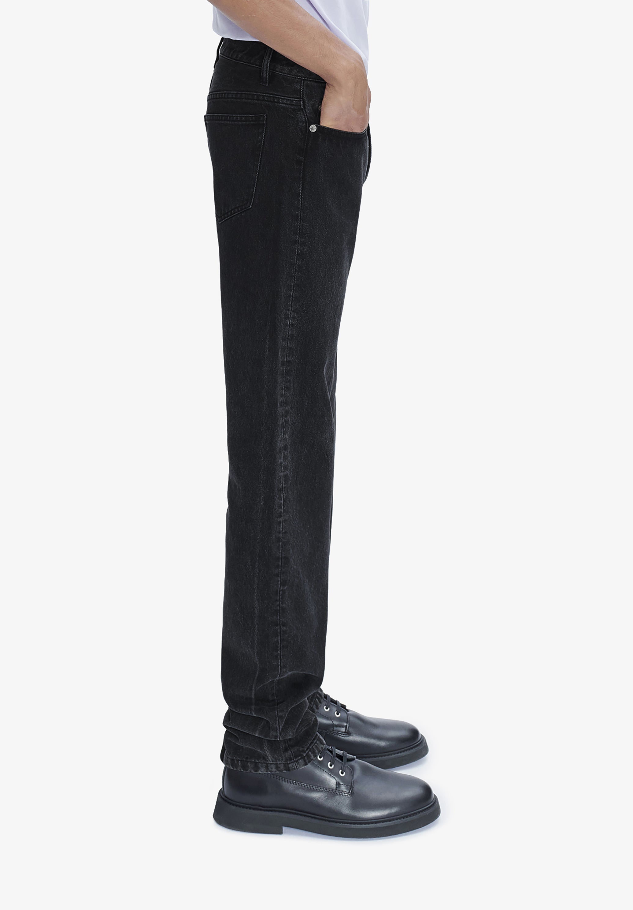 k*i様 New standard straight pants (BLACK) New Standard jeans | Straight unisex jeans in stonewashed