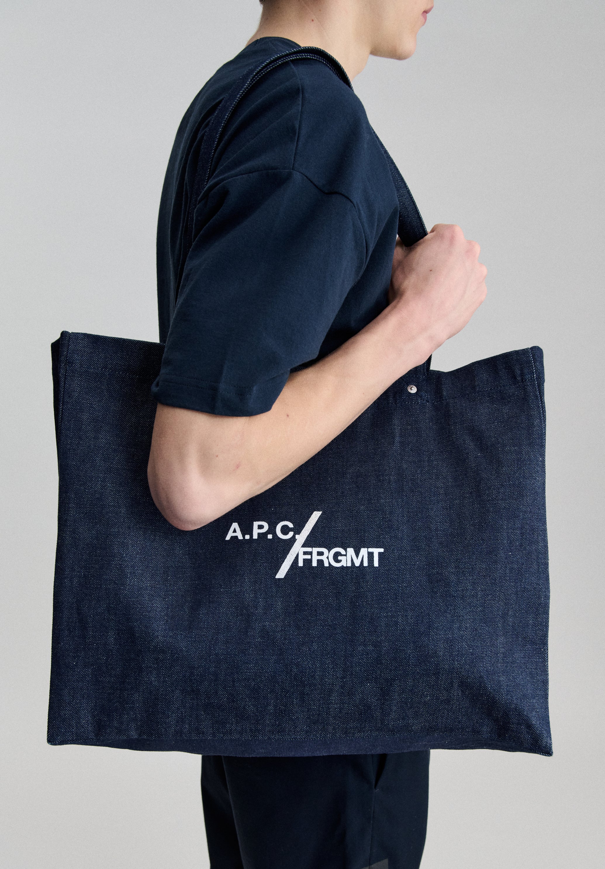 A.P.C. FRGMT. Je Sors Ce Soir shopping bag