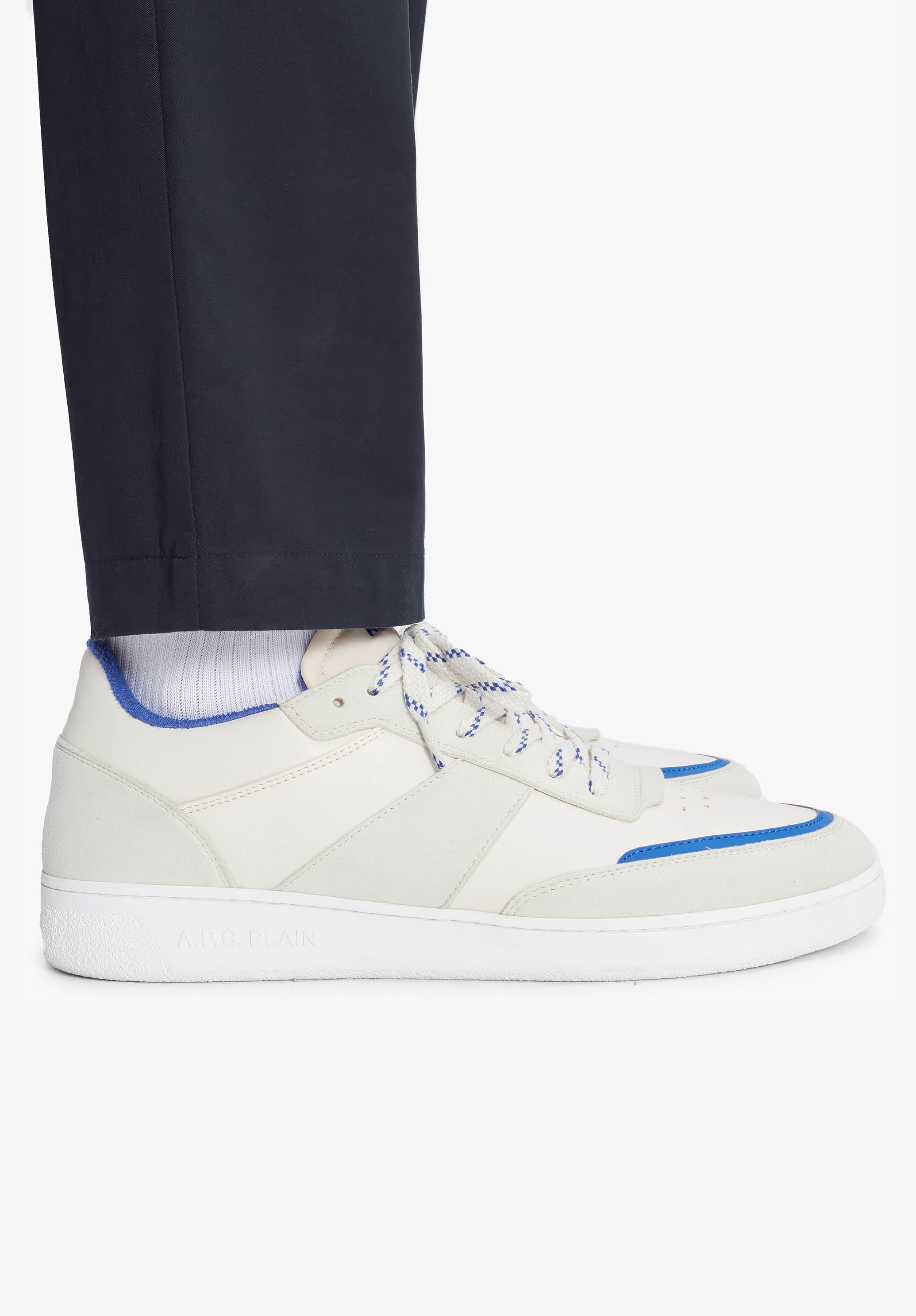 Plain sneakers - 1