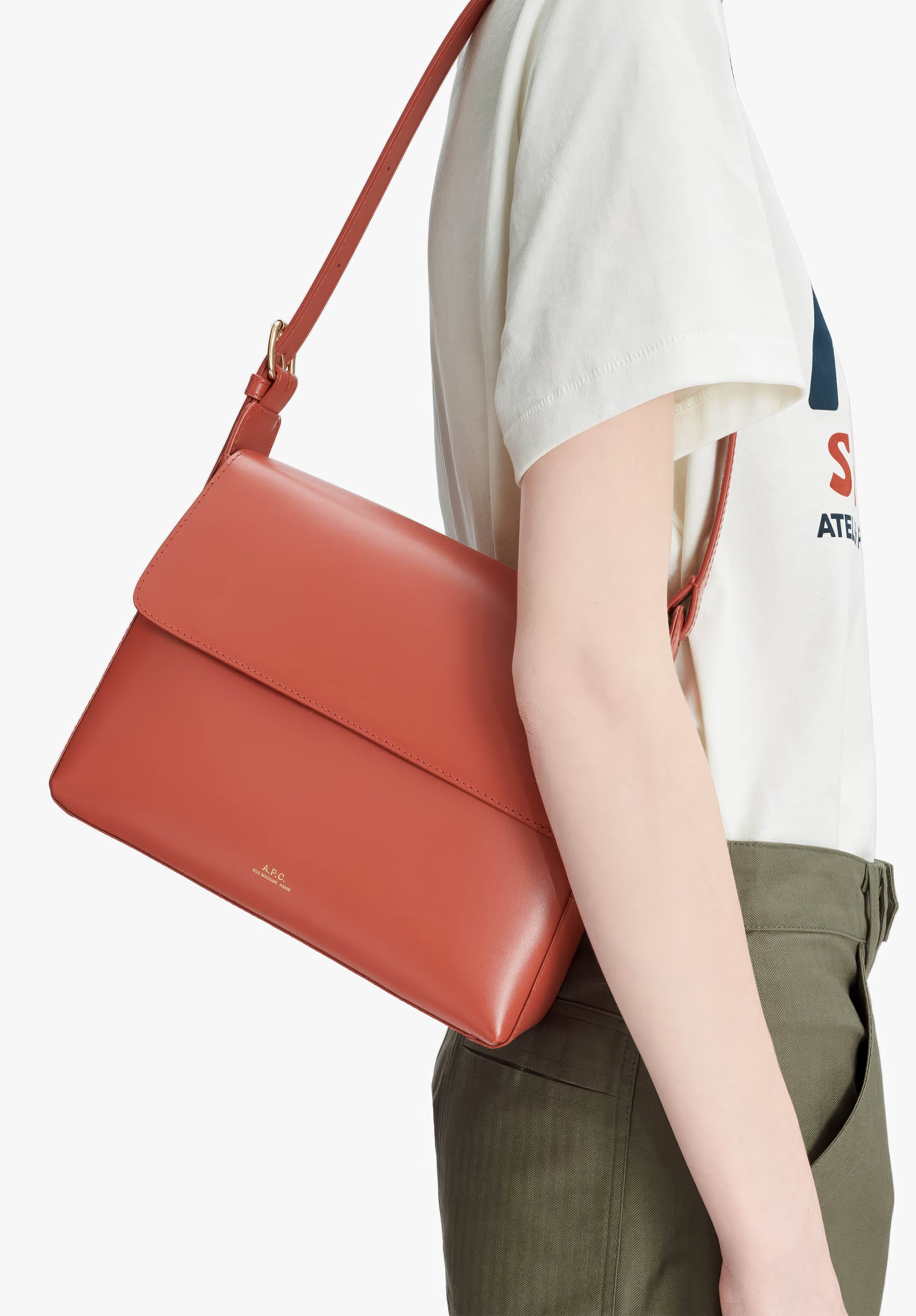 【関税込み】A.P.C. ピンク Virginie バゲットバッグ Virginie フラップバッグ｜バッグ｜A.P.C. | アーペーセー日本